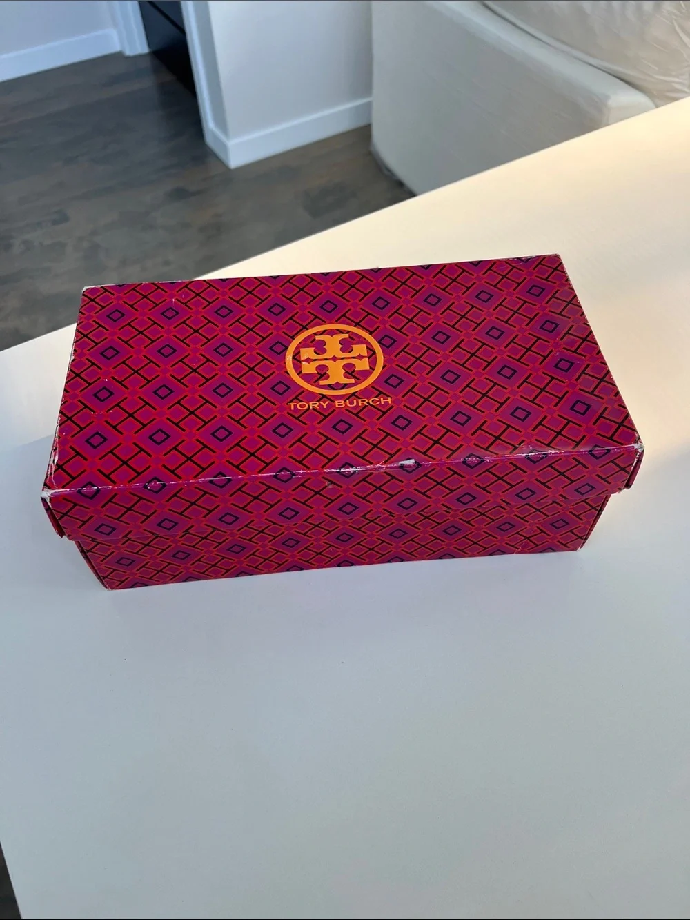 Tory Burch eleanor cream leather gold tone logo pump low heels 10